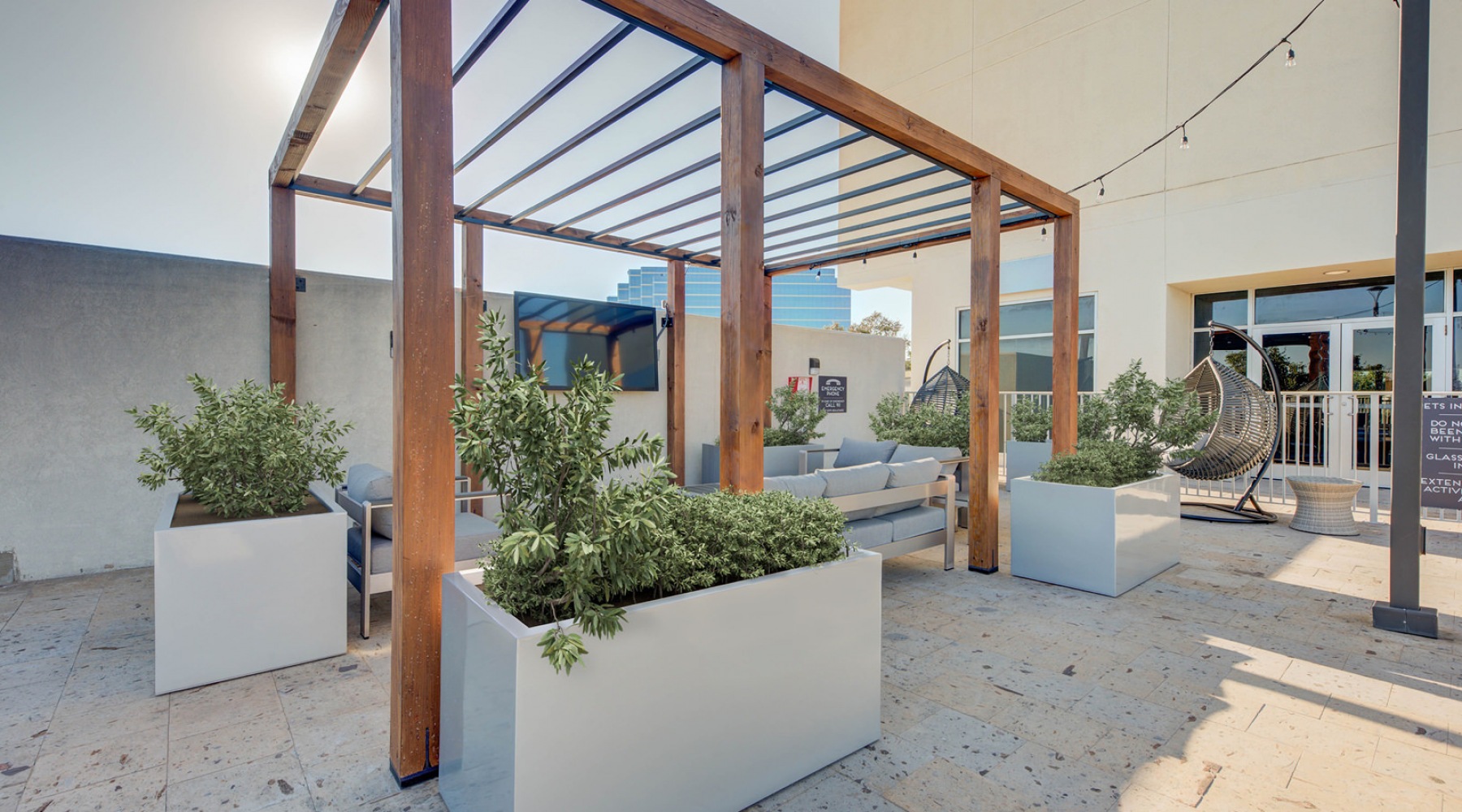 parallax 2 Rooftop lounge and media area